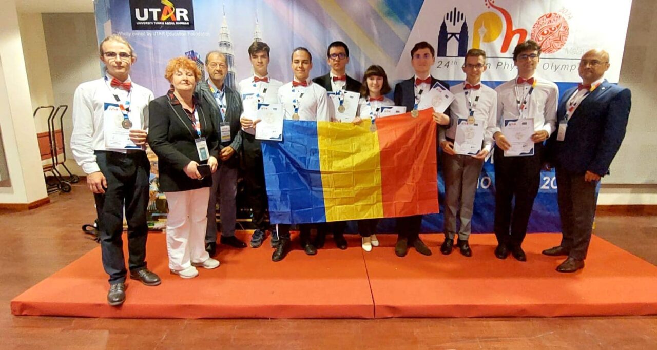 PERFORMANȚĂ uriașă pentru elevii români la Olimpiada de Fizică din Malaezia. Ligia Deca: „Lotul României scrie istorie”