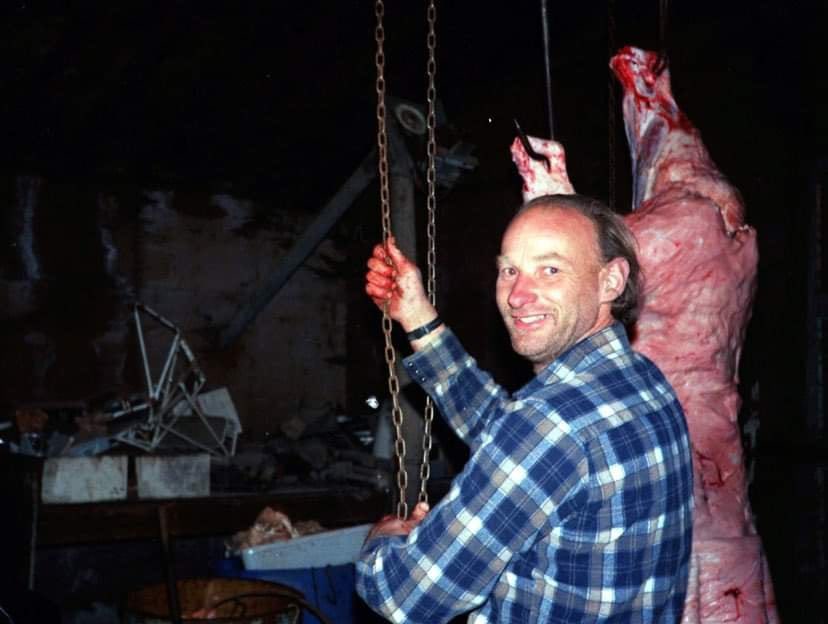 Cel mai mare CRIMINAL în serie din Canada, ucis la închisoare. Robert Pickton a omorât peste 50 de femei și le-a aruncat rămășițele la porci