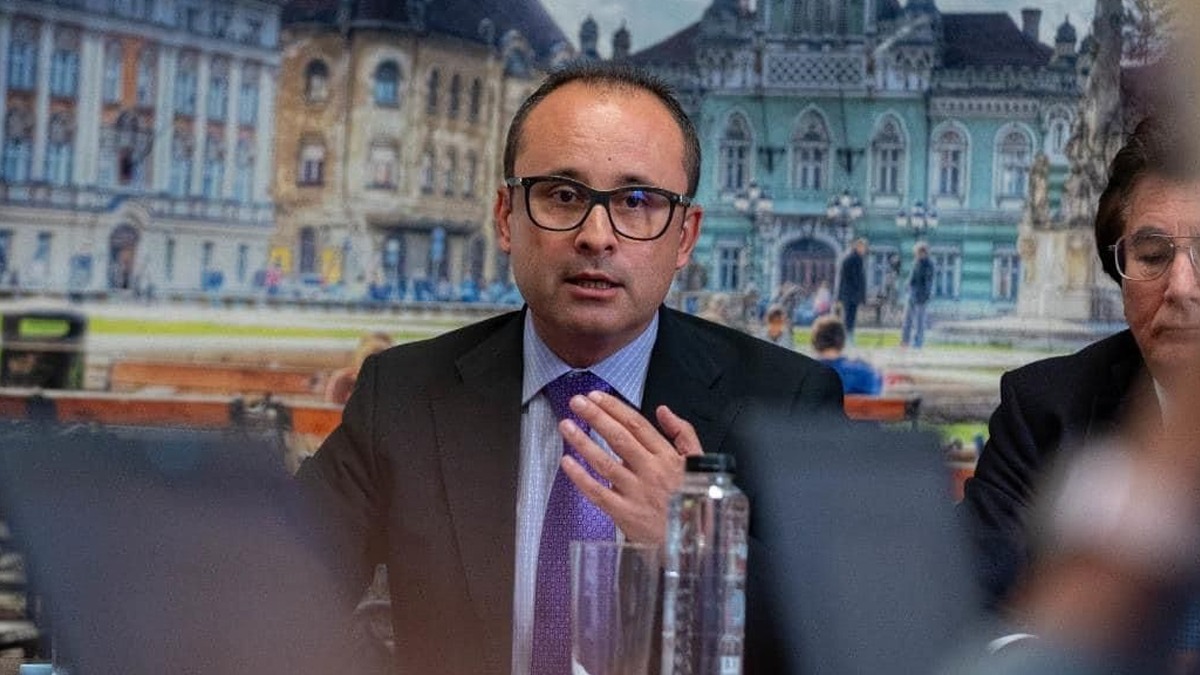 PNL îi cere lui Dominic Fritz să oprească sms-urile MINCINOASE la adresa lui Nicolae Robu / PNL Timișoara depune CONTESTAȚIE la Biroul Electoral