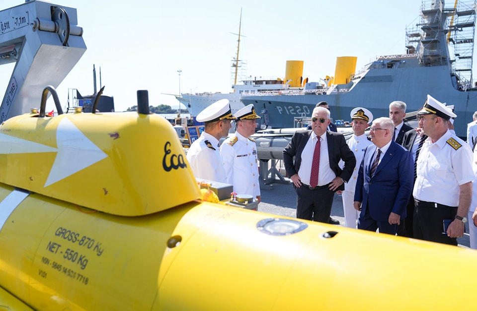 Ministrul Apărării Angel Tîlvăr (PSD), în vizită la Istanbul pentru o inițiativă comună a trei țări pentru combaterea minelor marine rusești