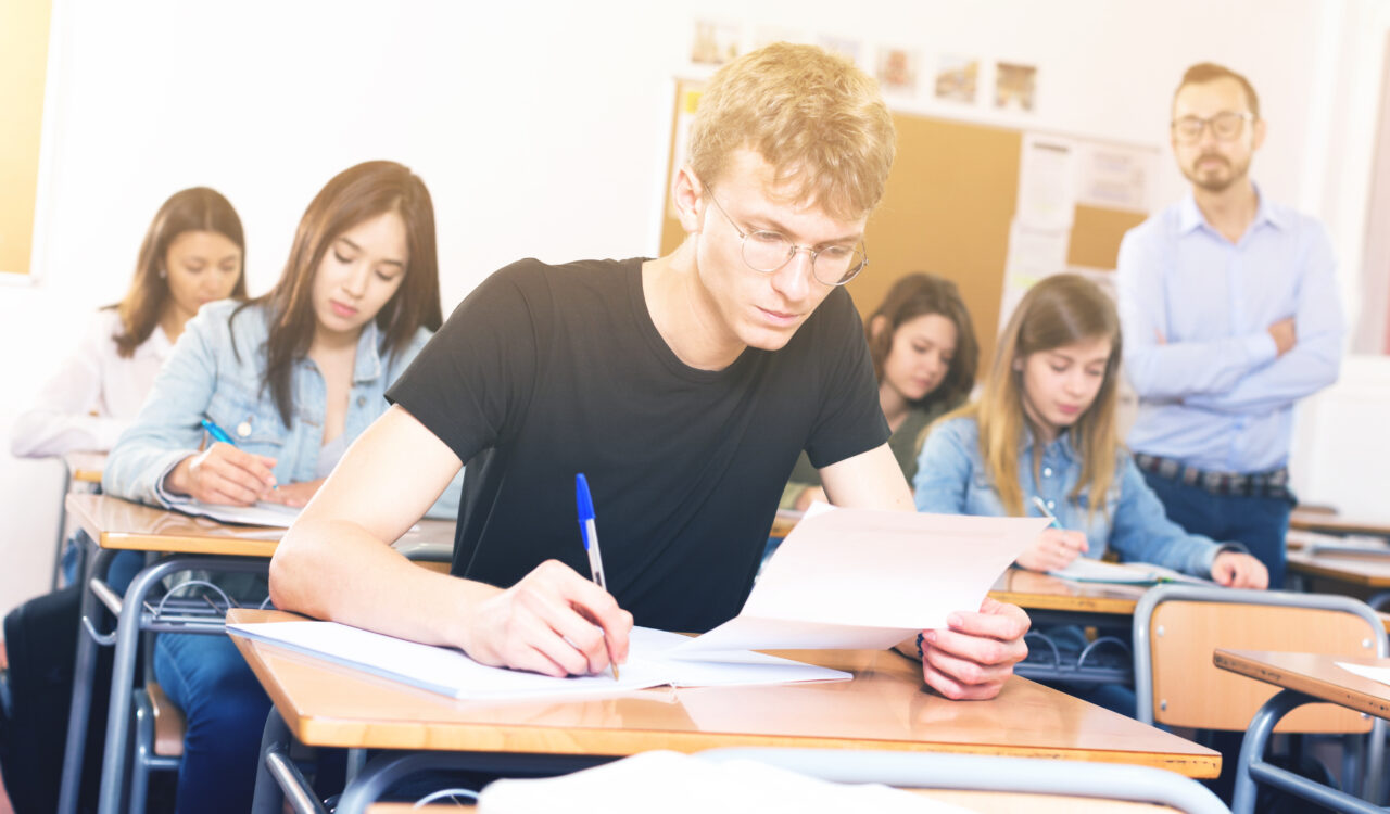 Calendarul probelor scrise de la prima sesiune de BACALAUREAT din 2024. Când se desfășoară examenele și care sunt regulile