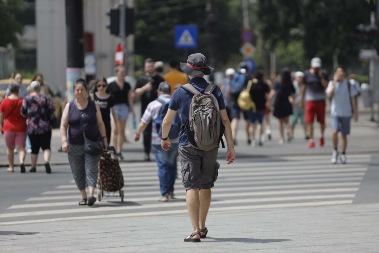 Cu cât a scăzut POPULAȚIA României. Suntem tot mai puțini de la o lună la alta