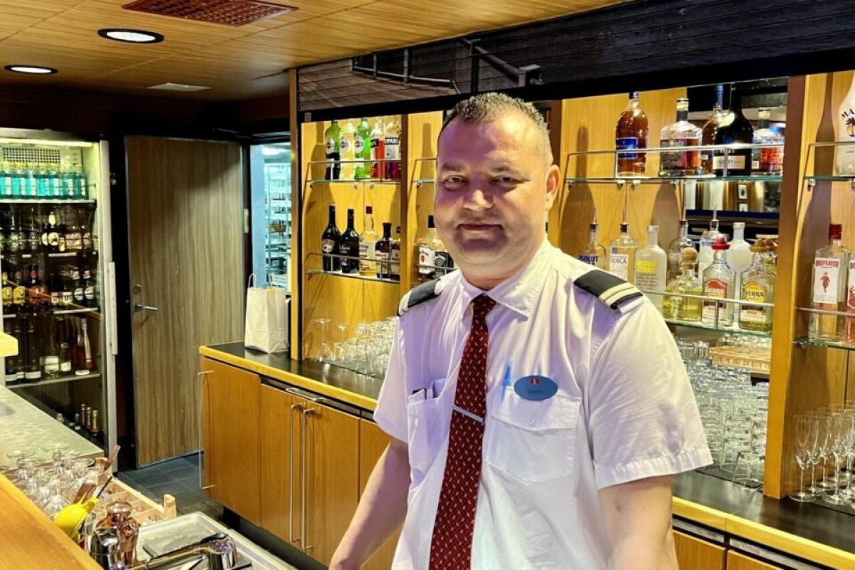 Câți bani încasează Daniel, un român care lucrează de 20 de ani pe vase de croazieră: „Câștig la fel de mult ca un DIRECTOR de bancă”