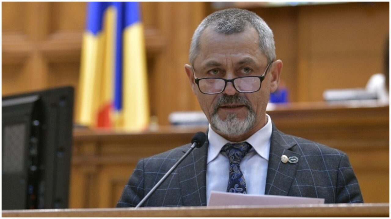 Fostul deputat AUR, Dumitru Focșa, SCANDAL într-o secție de vot din Constanța: „Nu suport să urle o muiere la mine. Credeți că suntem pe Only Fans?”
