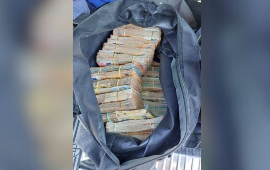 Ce a PĂȚIT un român după ce a fost prins în Germania cu 500.000 de euro într-o geantă