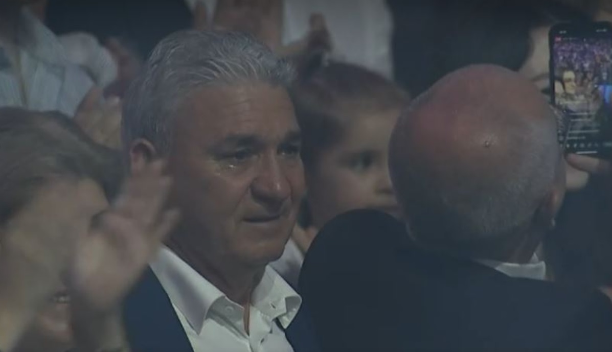 Imagini IMPRESIONANTE cu tatăl Simonei Halep, plângând în hohote, la meciul sportivei de la Cluj! Aproape 10.000 de fani au participat la eveniment