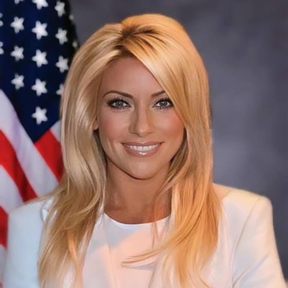 Ea este blonda din România care candidează pentru fotoliul de primar al orașului LAS VEGAS: „Credința mea în Dumnezeu m-a făcut să iau atitudine”