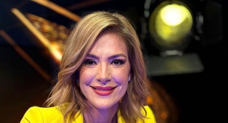 Ce a pățit Roxana Ciuhulescu din cauza înălțimii sale. ”Stewardesele au intrat în PANICĂ, au vrut să întoarcă aeronava la sol”