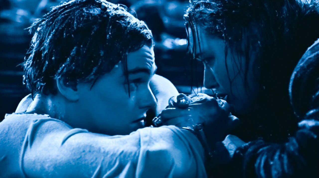 Cu cât s-a vândut o piesă de recuzită din faimoasa scenă de „rămas-bun” din filmul TITANIC?