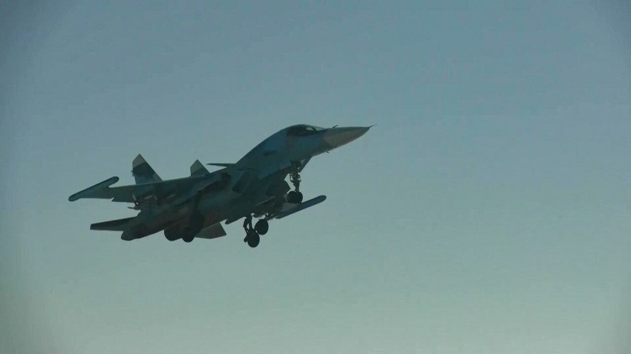 Accident AVIATIC | Doi piloți au murit în urma prăbuşirii unui avion în timpul antrenamentelor