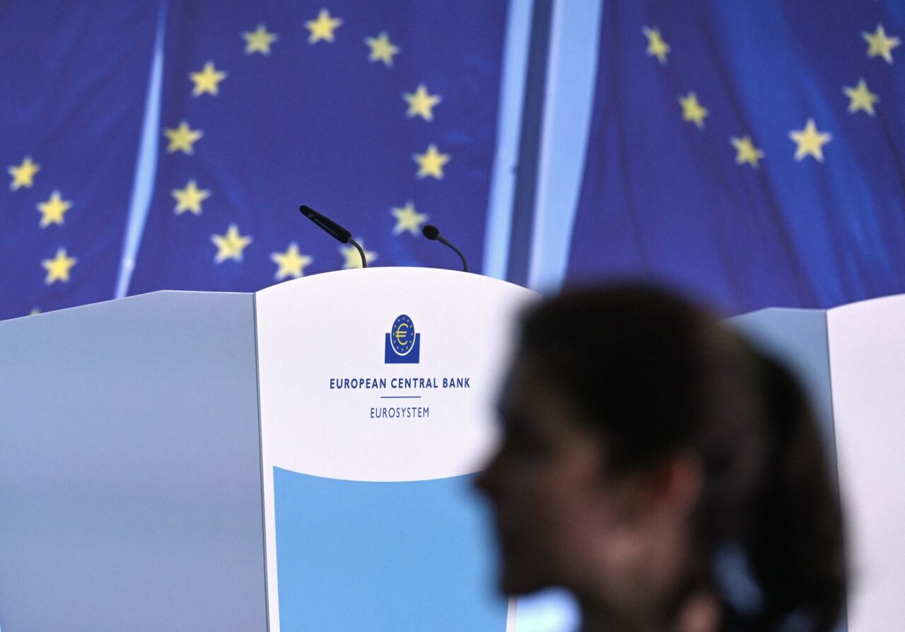 Uniunea Europeană amână aplicarea normelor BANCARE stricte, pe fondul disensiunilor cu Statele Unite