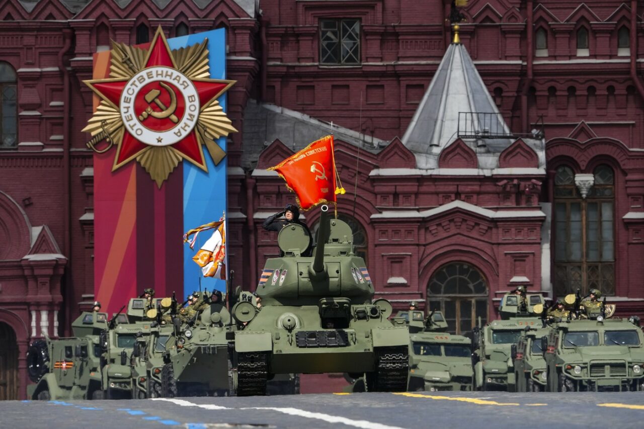 Soldații lui Putin, la capătul răbdării: „Este un RĂZBOI INUTIL, dacă nu aș risca 5 ani de închisoare pentru dezertare aș coborî acum din tren”