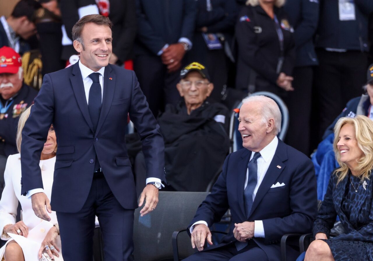 Biden afirmă, în Normandia, că libertatea continuă să fie contestată de dictaturi /Liderul SUA avertizează că Rusia AMENINȚĂ ”întreaga Europă”