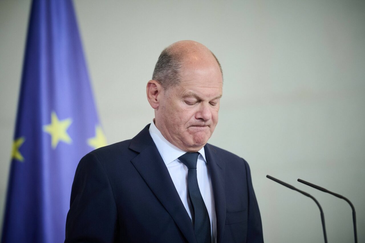 Guvernul Germaniei RESPINGE ideea alegerilor anticipate /SPD insistă că are în continuare majoritate parlamentară