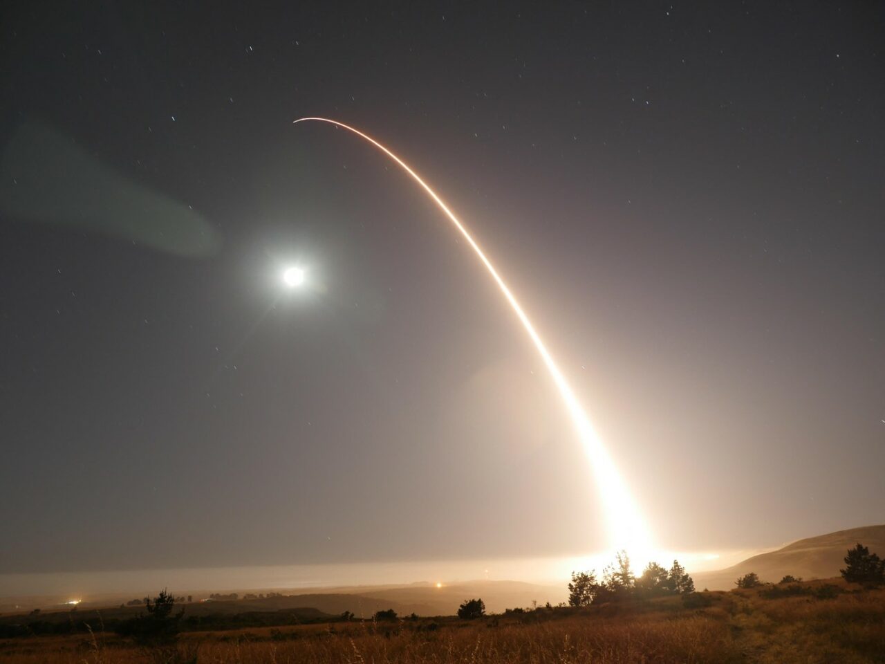 SUA anunță că testarea unei rachete balistice intercontinentale a eșuat. Americanii nu reușesc să țină pasul cu Rusia