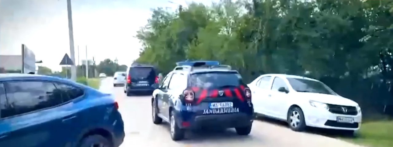 SCANDAL la Poroina Mare. Primarul ar fi montat CAMERE de supraveghere în secțiile de votare