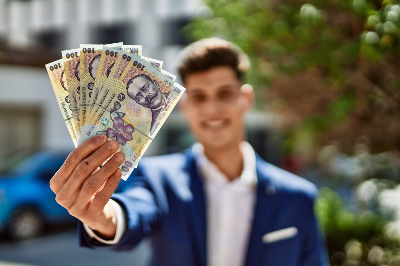 Salariul MINIM va crește de la 1 iulie 2024, dar nu pentru toate categoriile de angajați