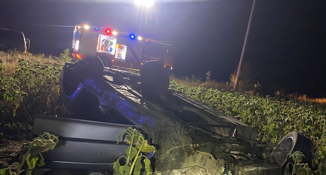 Accident grav în DÂMBOVIȚA. Șoferiță încarcerată și doi copii răniți