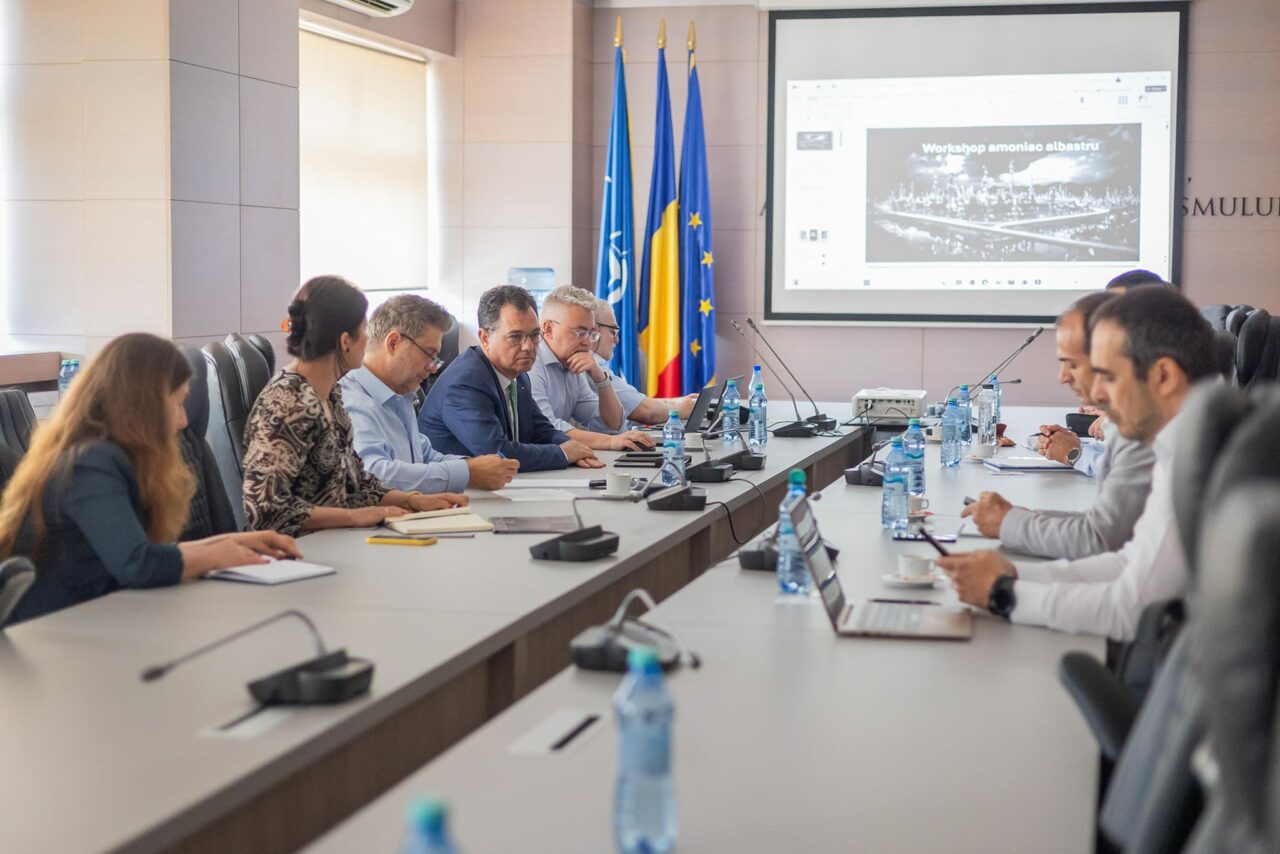 România ar putea produce AMONIAC ALBASTRU. Ministrul Economiei: „Relansarea producției de îngrășăminte pentru agricultură”