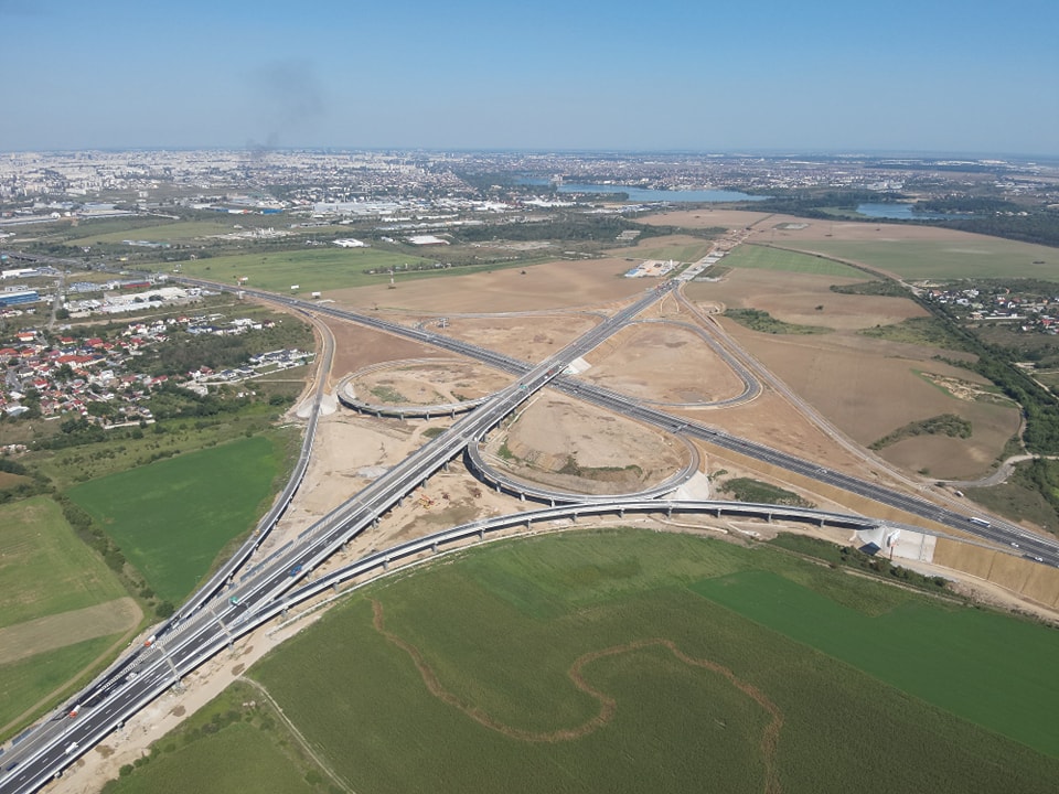 „Minune” pentru românii care vor să ajungă mai repede pe litoral. Șoferii pot circula pe ultimii 10 km ai AUTOSTRĂZII A0 care se intersectează cu A2