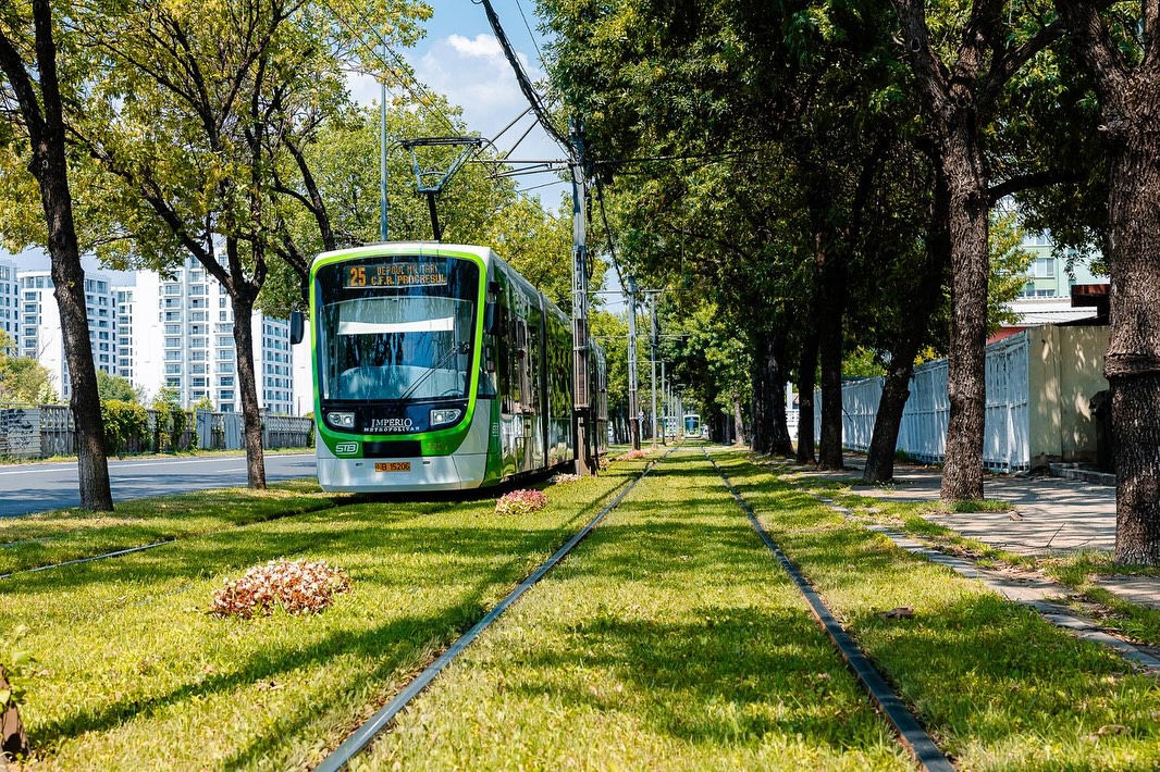 Nicușor DAN promite că „toate cele 100 de troleibuze şi 100 de tramvaie noi vor fi în trafic începând din septembrie”