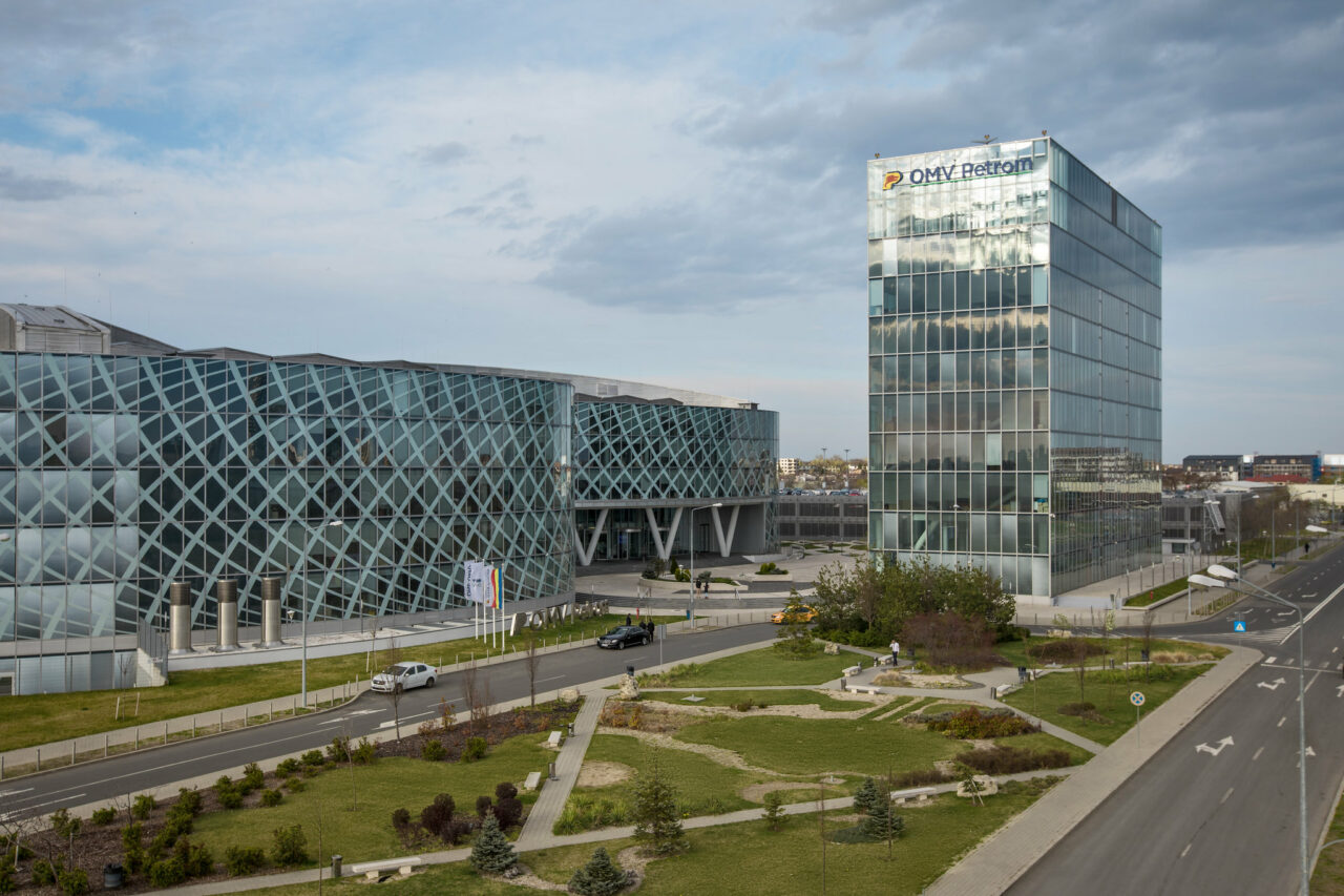 Profitul OMV Petrom a crescut de aproape trei ori în primele șase luni din 2024, deși PREȚURILE la gaze și energie au scăzut. Care au fost cauzele