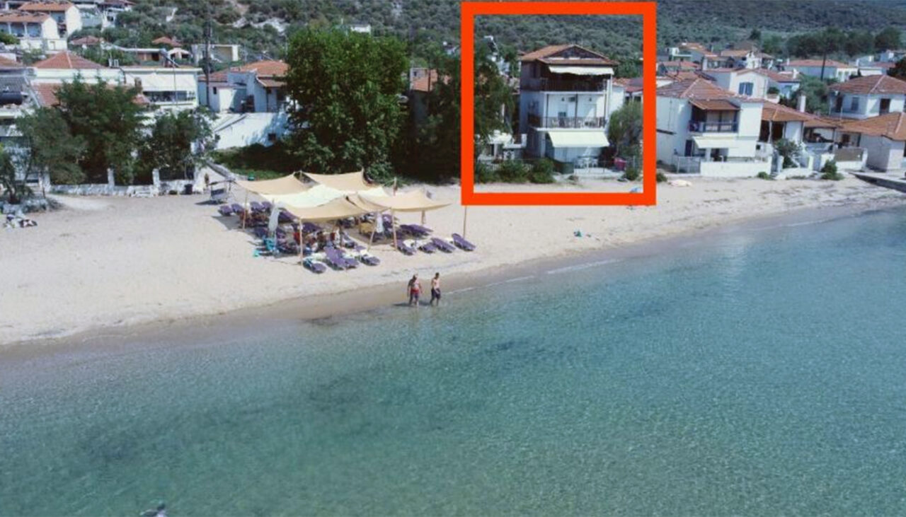 Un grup de români a închiriat o vilă în Grecia. Când au ajuns și au văzut cum arată, au plecat fără a sta pe gânduri