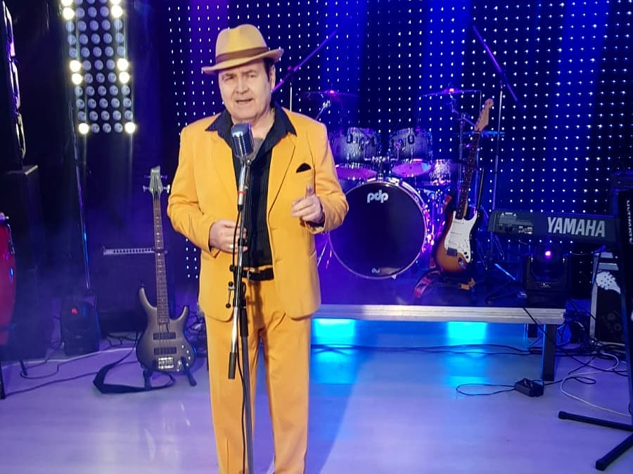 PENSIA de „nimic” pe care o primește Nelu Vlad, solistul care a lansat șlagărul „Se mărită Mona mea”, după 50 de ani de carieră. „Nu mă plâng…”