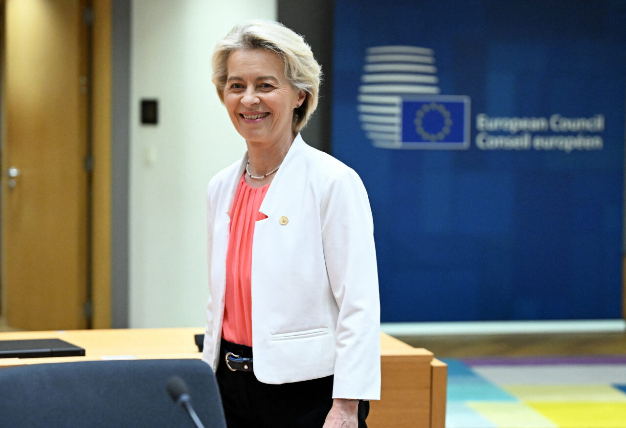 Ore DECISIVE pentru șefia Comisiei Europene. Ce jocuri se fac împotriva Ursulei von der Leyen cu o zi înaintea votului / „Pot fi SURPRIZE!”