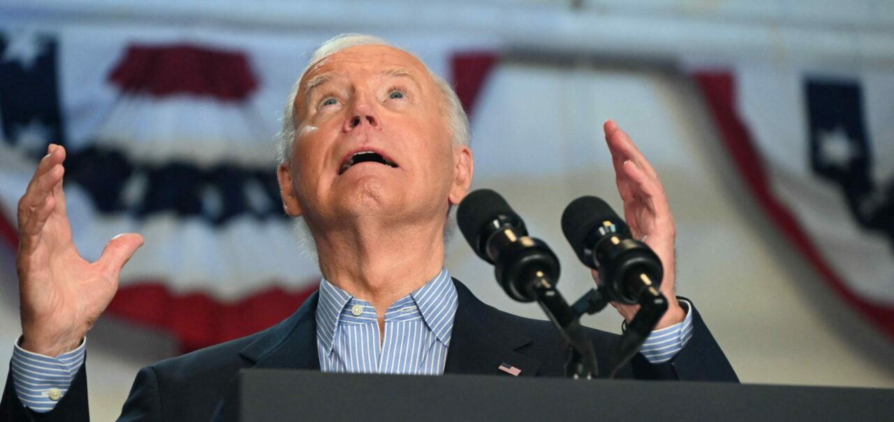 IRONII la adresa președintelui Joe BIDEN în conferința de presă de la Casa Albă / „Dacă Pentagon interceptează o armă NUCLEARĂ, pe cine suni?