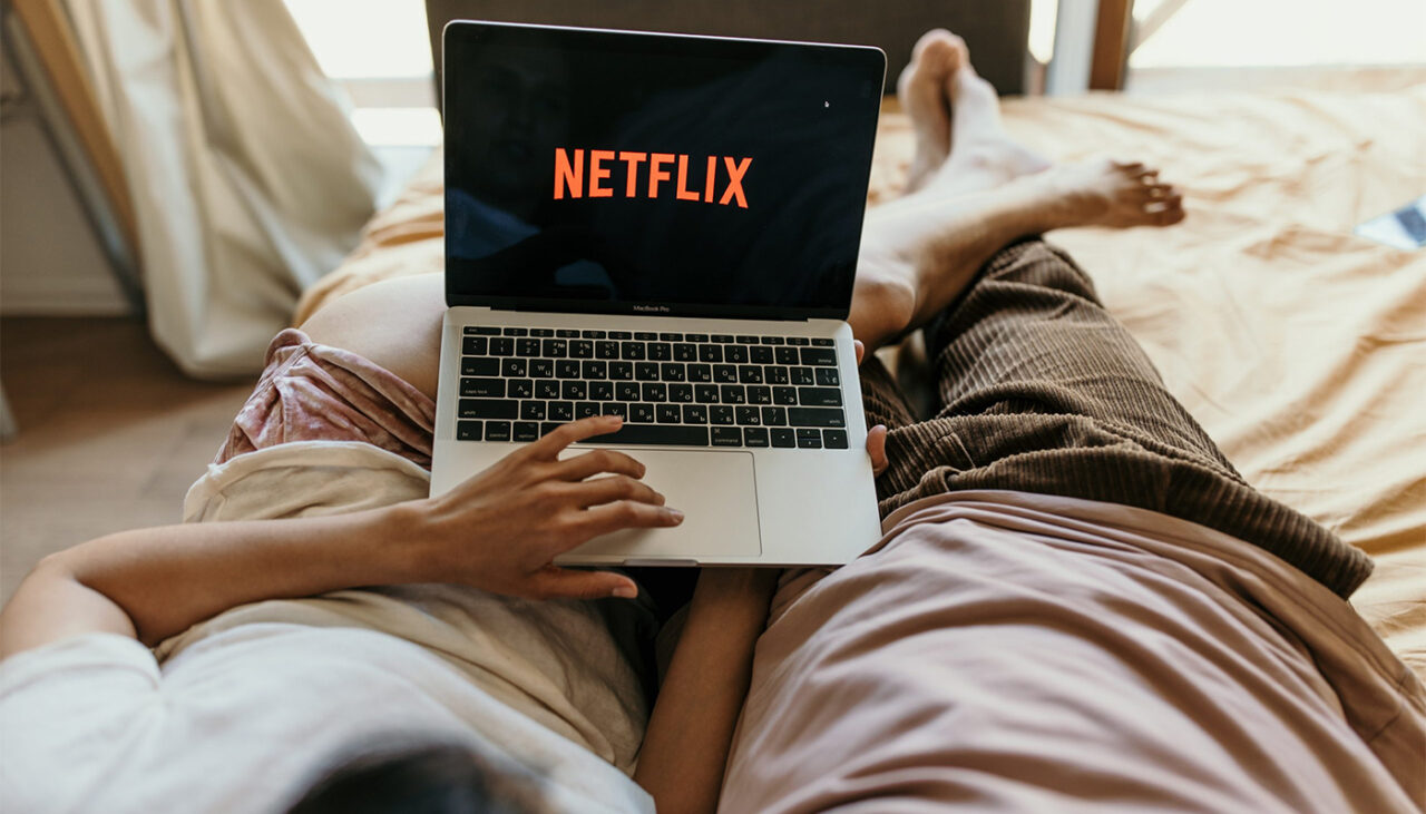 Noul serial de pe Netflix România care provoacă FEBRĂ și halucinații