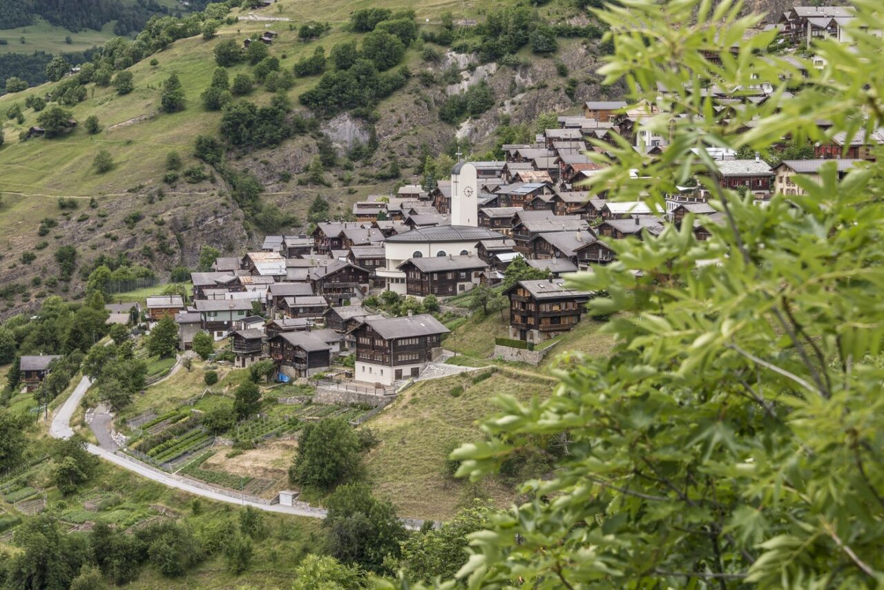 Șase orașe superbe din Europa își caută locuitori, iar autoritățile oferă și BANI pentru a te muta acolo. Cu ce sume ai putea lua viața de la zero