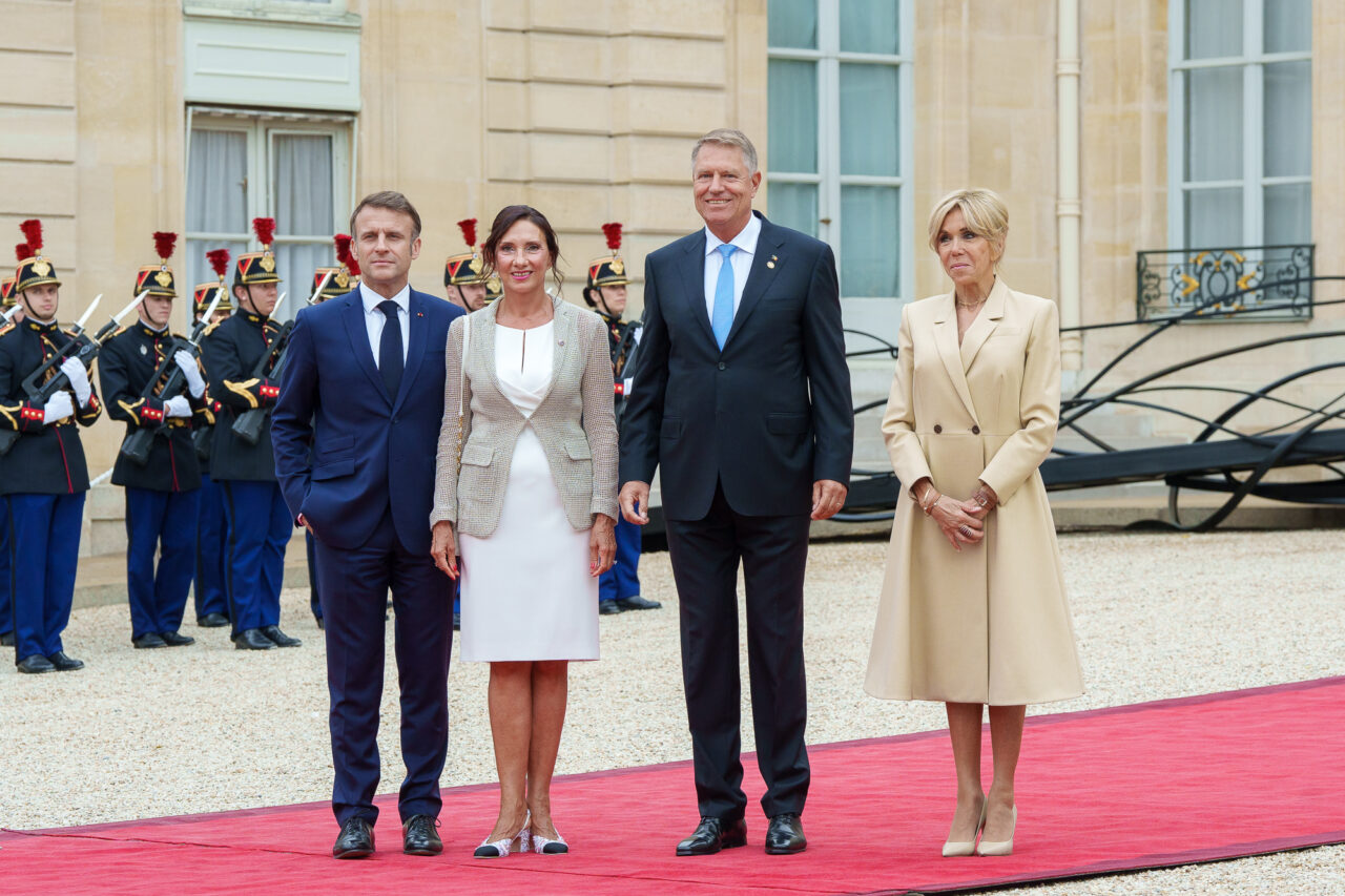 Klaus Iohannis și prima doamnă, participanți la ceremonia de deschidere a Jocurilor Olimpice de la PARIS