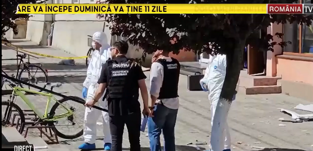 Hoții au aruncat în aer un bancomat din Arad și au furat 200.000 de lei, bani pentru PENSII
