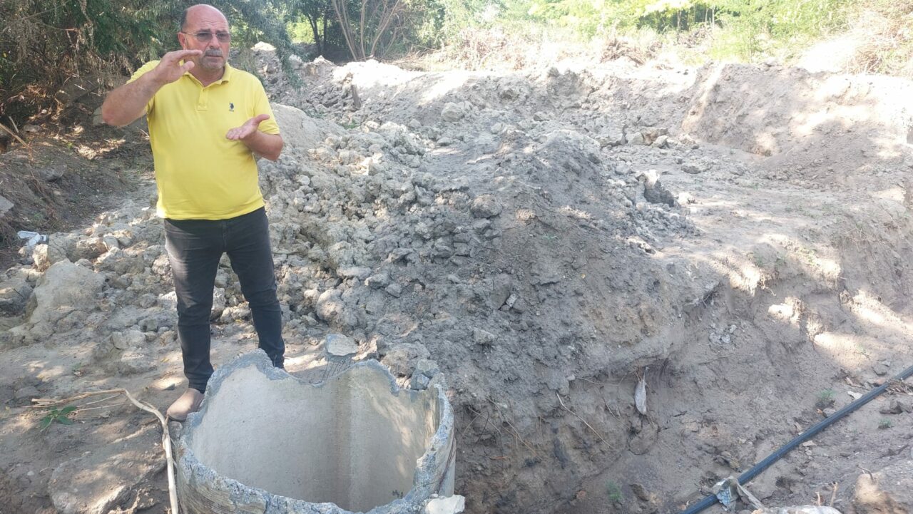 Au secat fântânile în localitatea Călărași, din județul Dolj, de la arșița CUMPLITĂ! „Vai de capul nostru, nu mai e apă nici la cișmele”