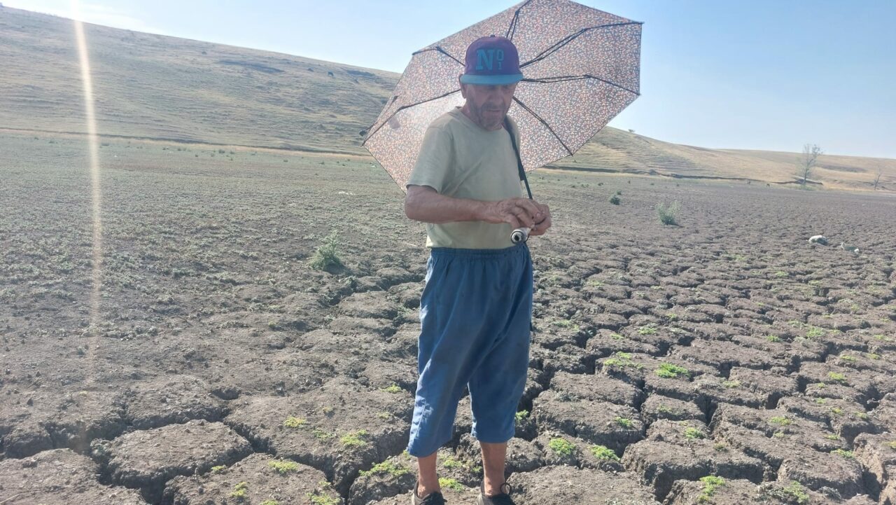 Efectele dezastruoase ale caniculei. Temperaturile extreme și lipsa precipitațiilor au SECAT un lac din județul OLT
