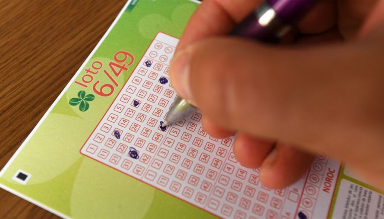 Zodia care va câștiga la Loto 6/49 duminică, 14 iulie. Astrele o vor umple de bani!