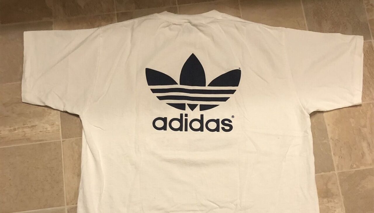Mesajul secret „ascuns” în celebrul logo Adidas. Ce înseamnă, de fapt, cele 3 linii și cuvântul „Adidas”