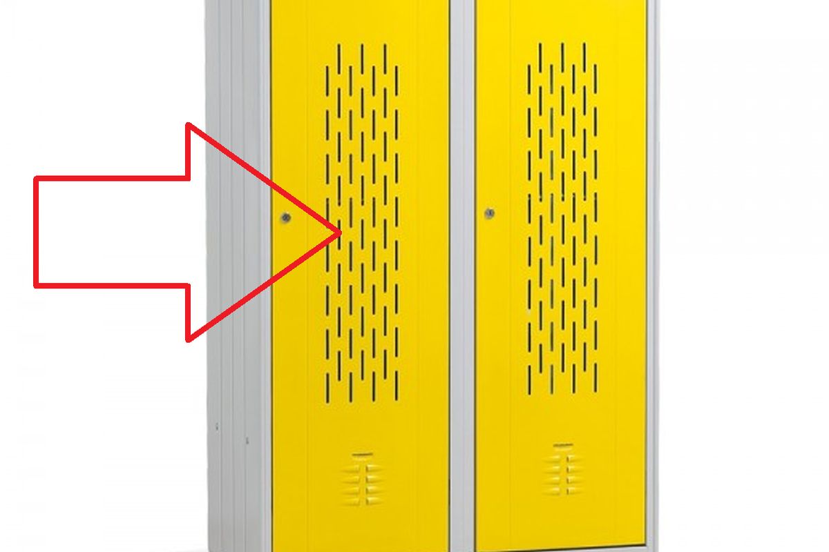 (P) Observi detaliul care transformă aceste vestiare metalice într-unele speciale?