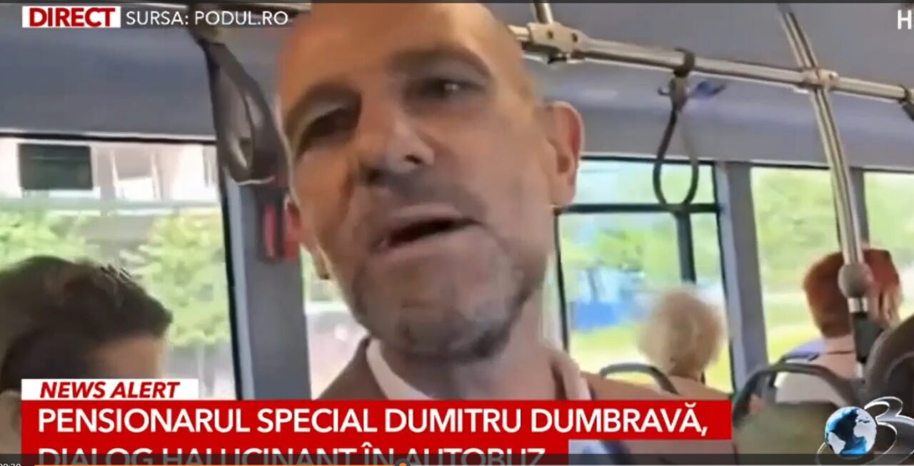 Imagini cu Dumitru Dumbravă în autobuz: „Câte amenzi ați luat?”