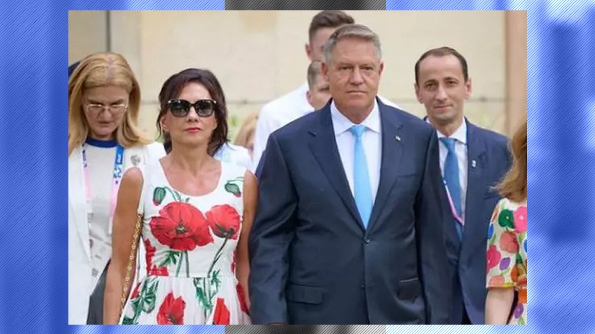 Cât a costat ținuta lui Carmen Iohannis la Paris. Ce GREȘEALĂ minoră a comis, în opinia pricepuților