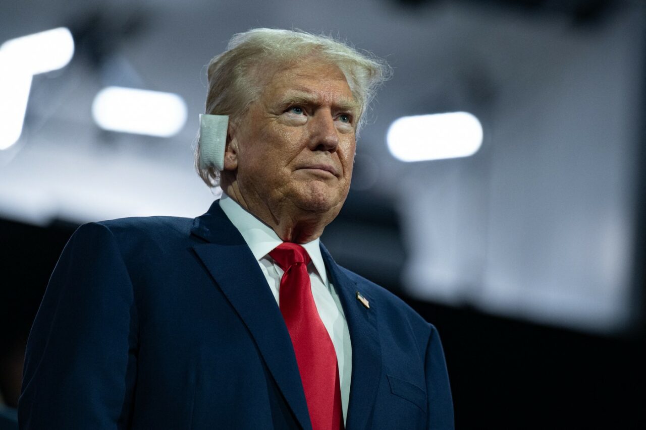 Foștii rivali ai lui Donald TRUMP, Nikki Haley şi Ron DeSantis, îl susțin acum pe acesta în cursa pentru Casa Albă