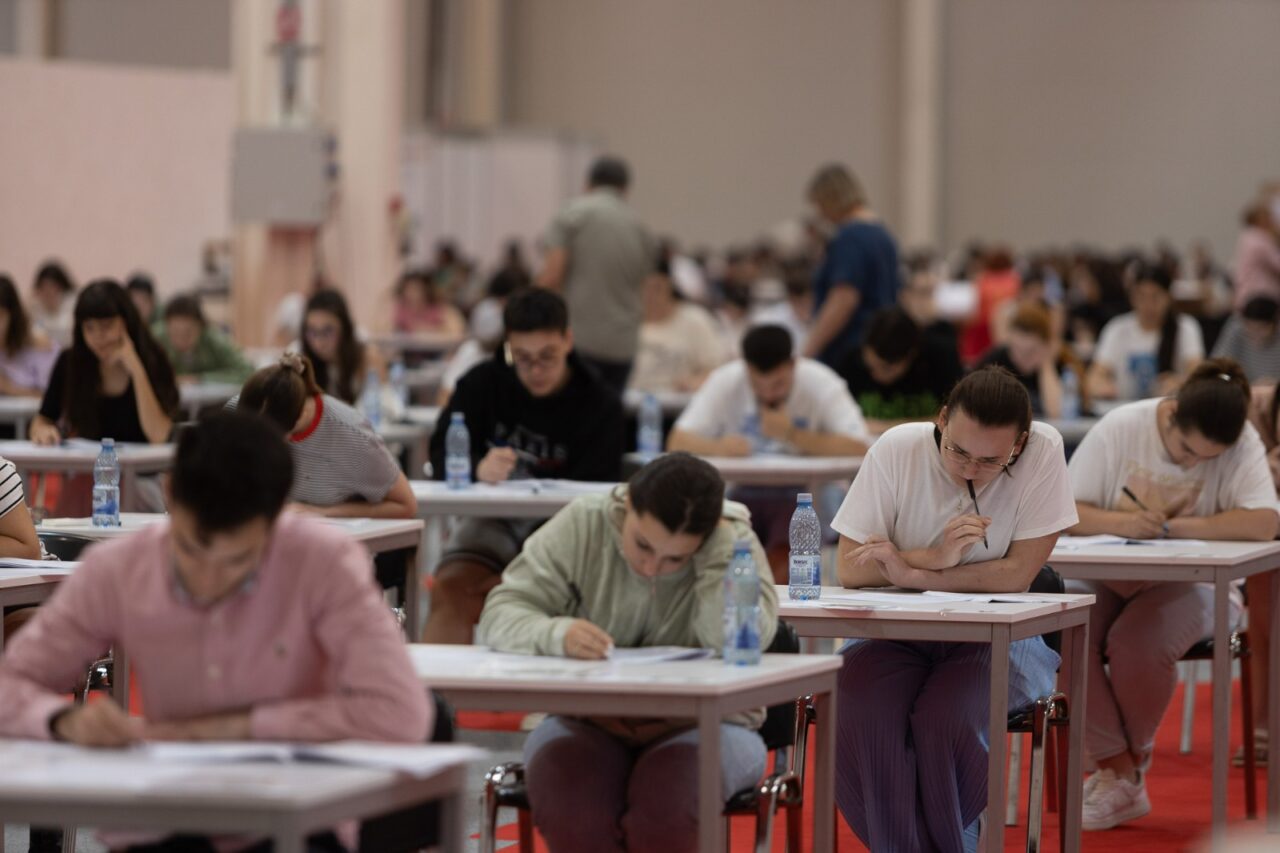 Aproape 10 mii de candidați au susținut admiterea la universitățile publice de MEDICINĂ din țară