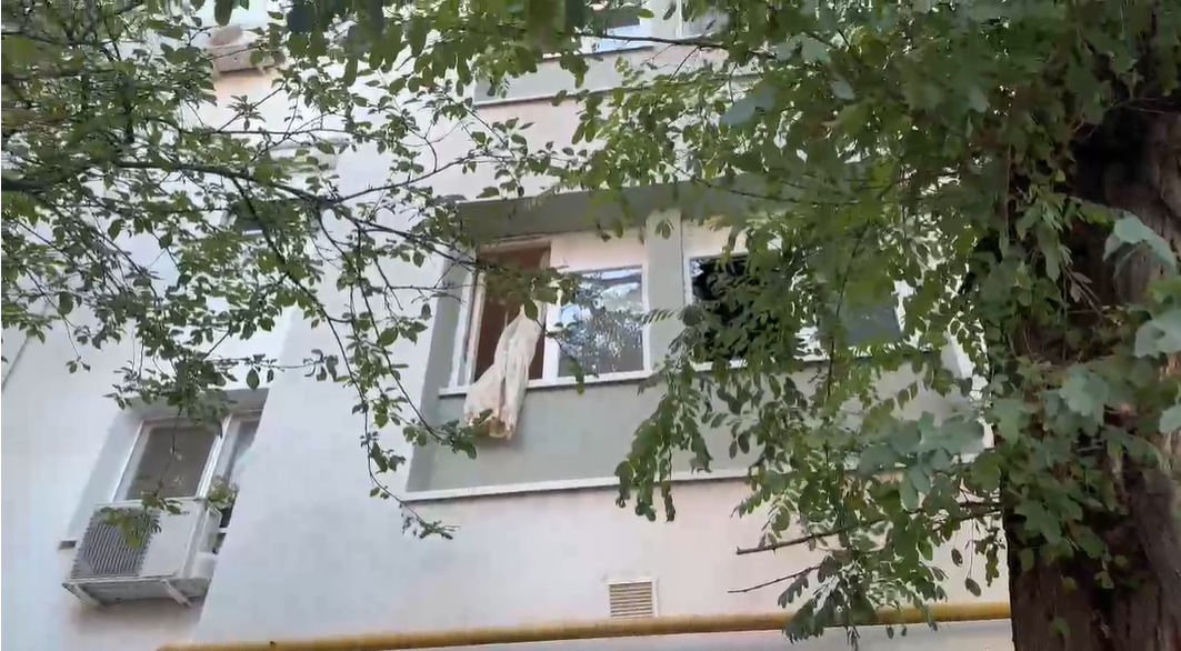 Alertă în București, în urma unei EXPLOZII care a avut loc într-un bloc din Sectorul 3 / O mamă şi fiicele ei, transportate la spital