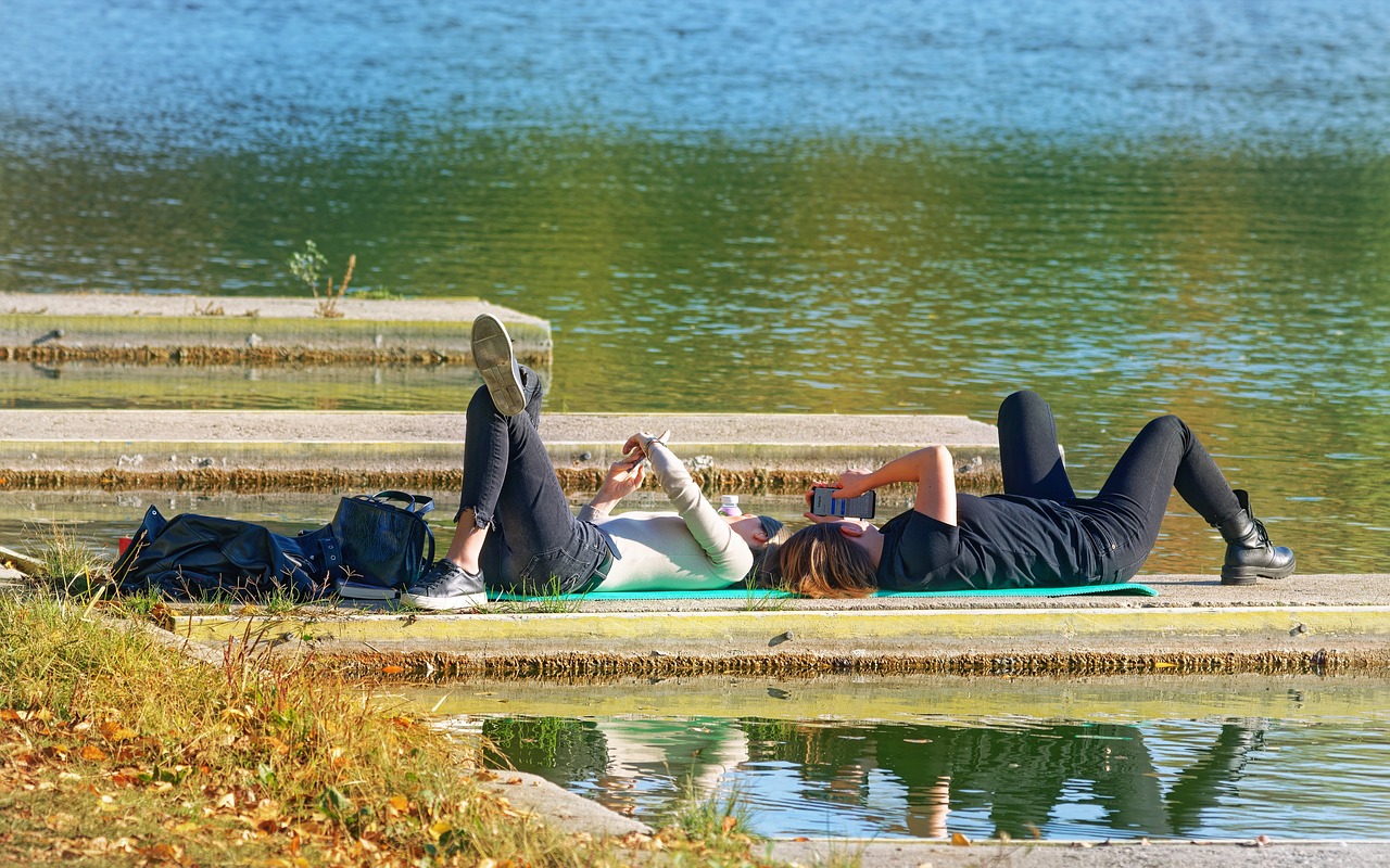 VREMEA în luna august, mai caldă decât în mod normal. În ce perioadă ne putem aștepta la caniculă