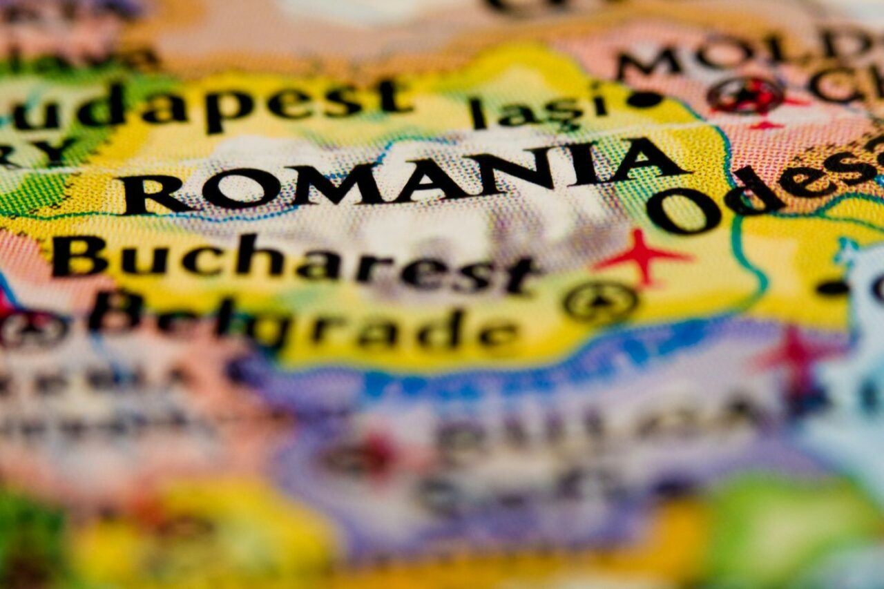 Un sat din România arată precum un LABIRINT. Care e motivul pentru care drumurile din localitate au fost construite în acest fel