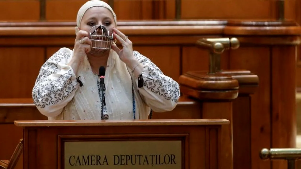 Diana Șoșoacă (europarlamentar SOS), criticată de călugării de la o mânăstire din Neamț: „Comportamentul ei este contrar nobleței Creștinismului”