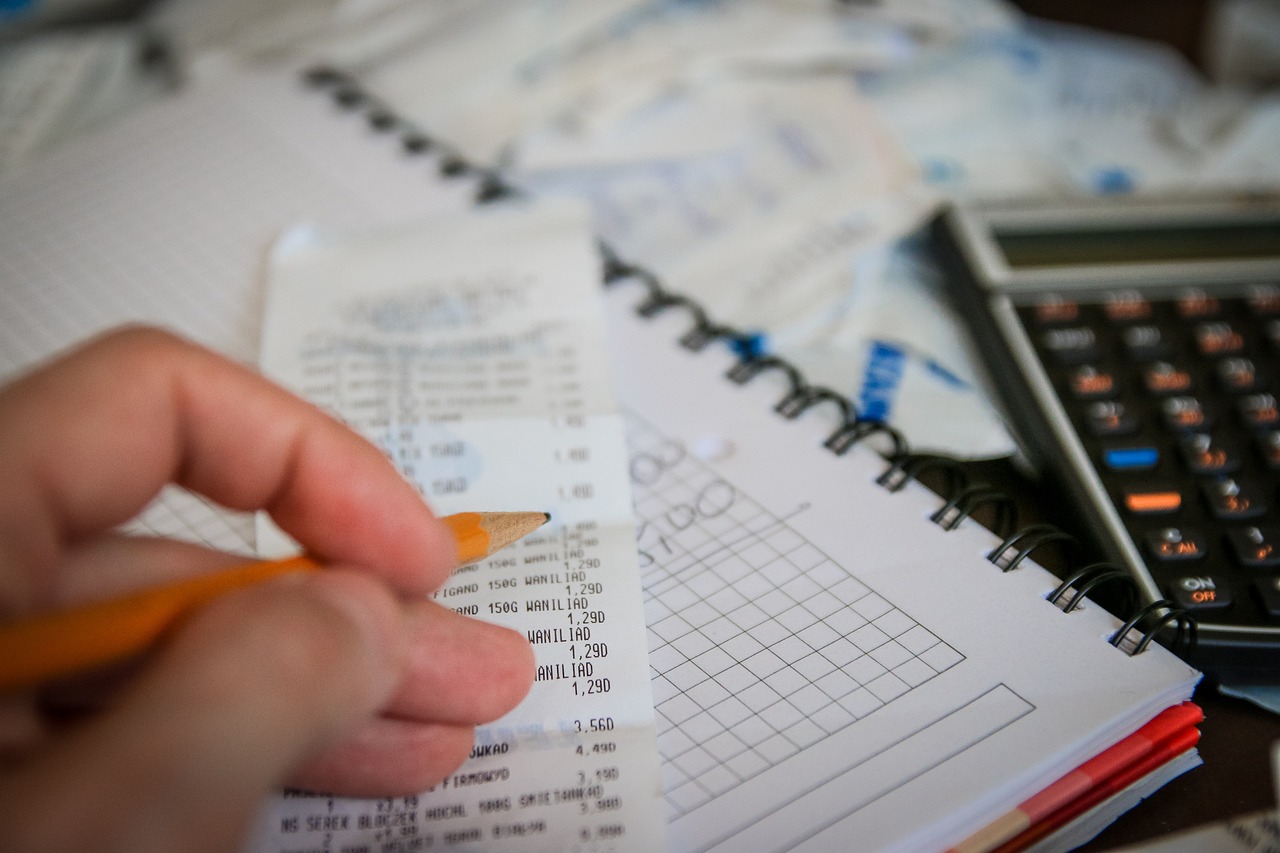 Proprietarii de case și terenuri ar putea plăti TAXE mai mari. În ce condiții se pot aplica majorările