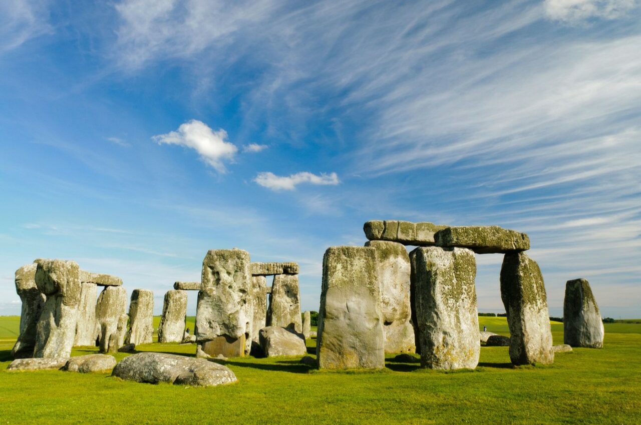 Construcția unui TUNEL rutier subteran pe sub STONEHENGE a fost anulată de autoritățile britanice. Conservarea sitului este PRIORITARĂ