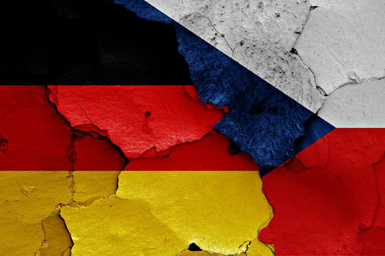 Germania SUBMINEAZĂ capacitatea Cehiei de a se alimenta cu gaze naturale. Conflictul a pornit de la TARIFELE oferite la suprapreț de germani